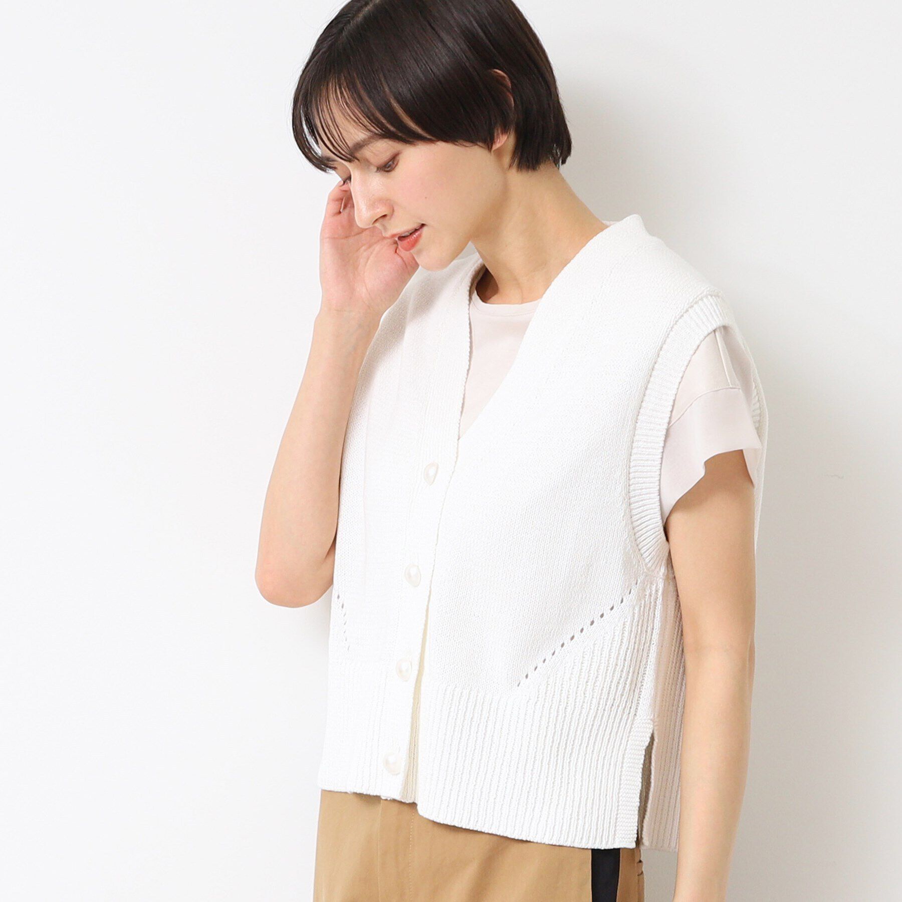 Dessin「【洗える】パール調ボタン付きニットジレ」|ベスト・ジレ|