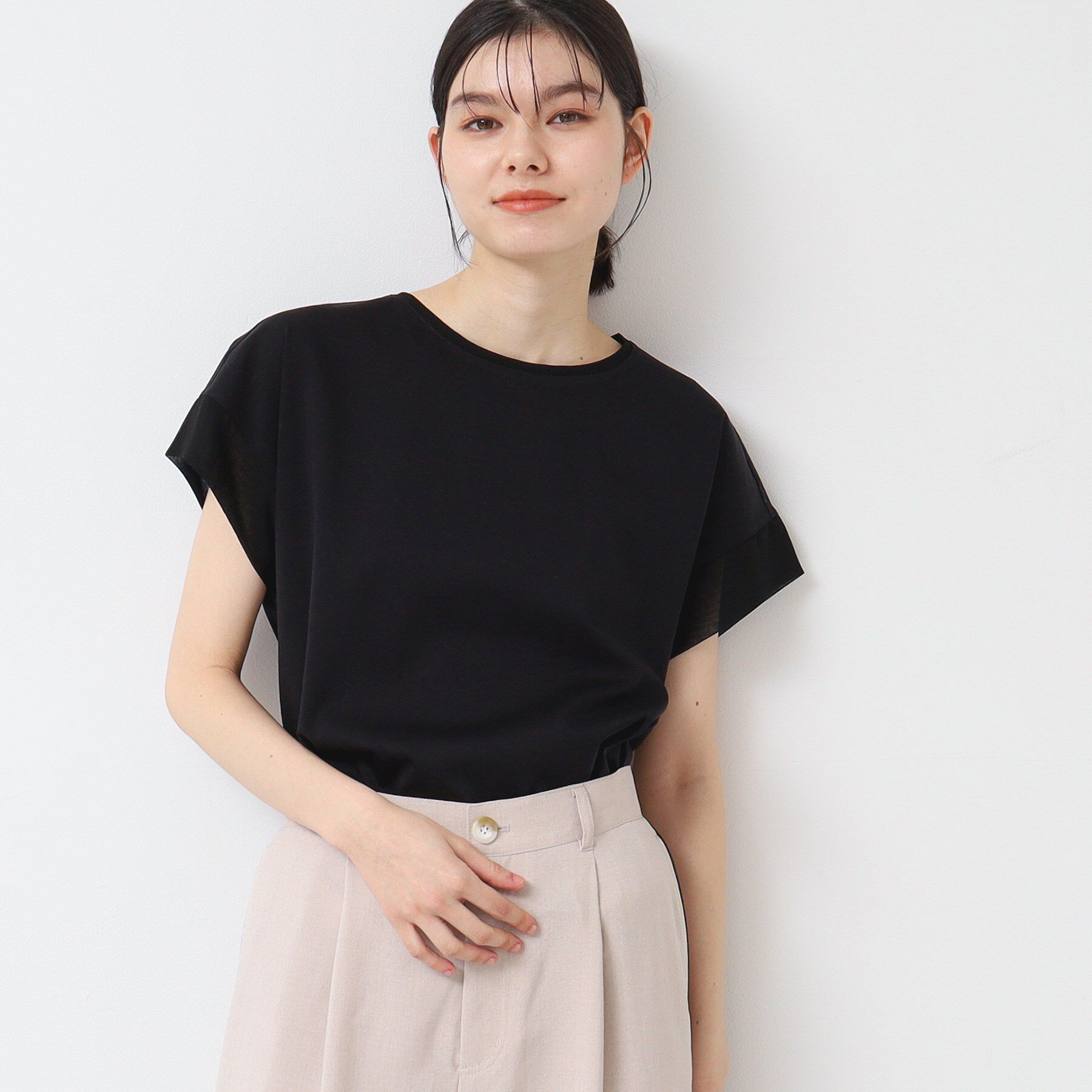 Dessin「【シリーズ累計8万枚！選べる5サイズ/6色展開/洗える】美光沢カットソー【オンにもオフにもちょうどい」|Tシャツ・カットソー|