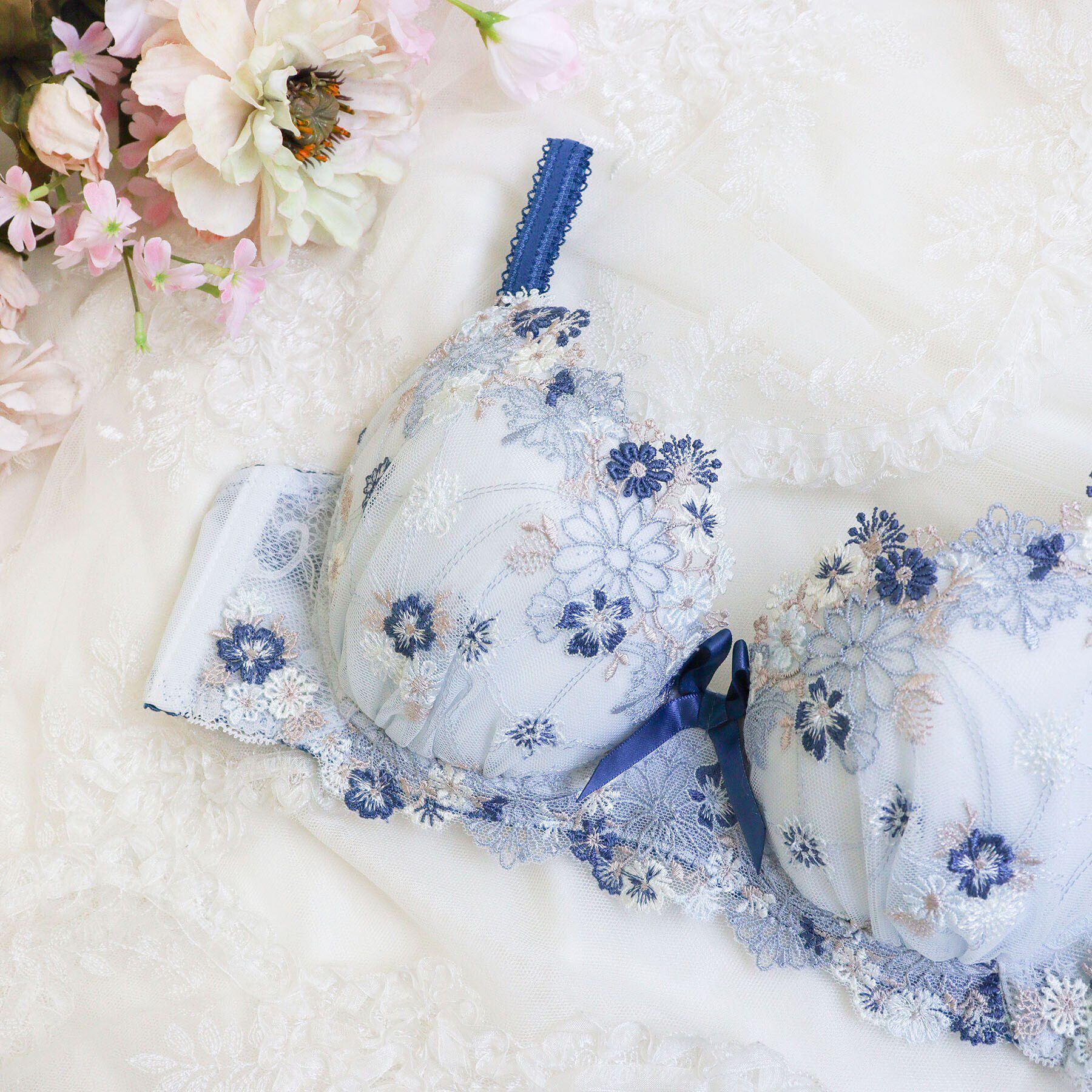 Risa Magli「アレッタ ブラジャー（B-D）＜サイドシェイプ＞」|インナー|