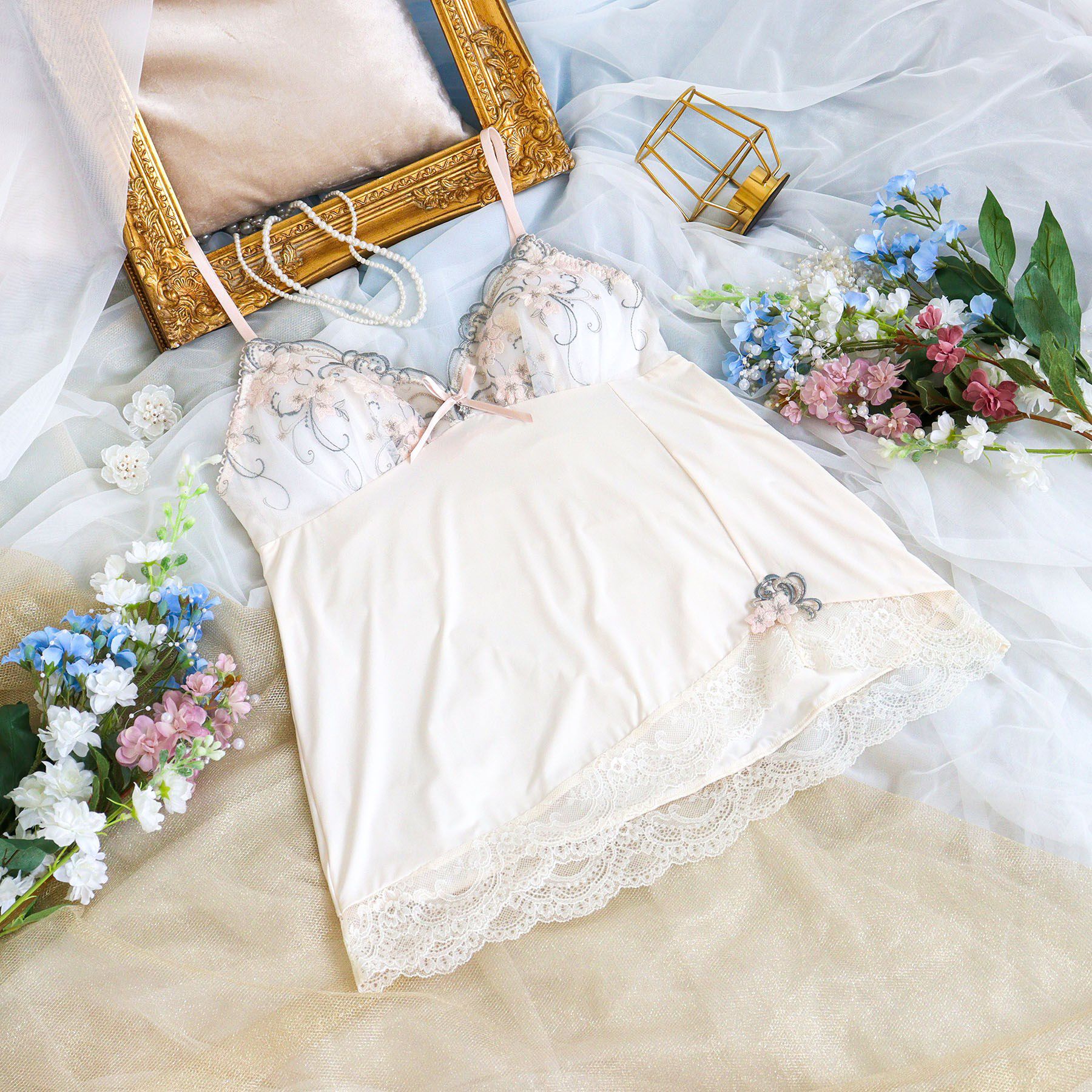 Risa Magli「アイシャ カップ付キャミソール」|キャミソール|ピンク(071)