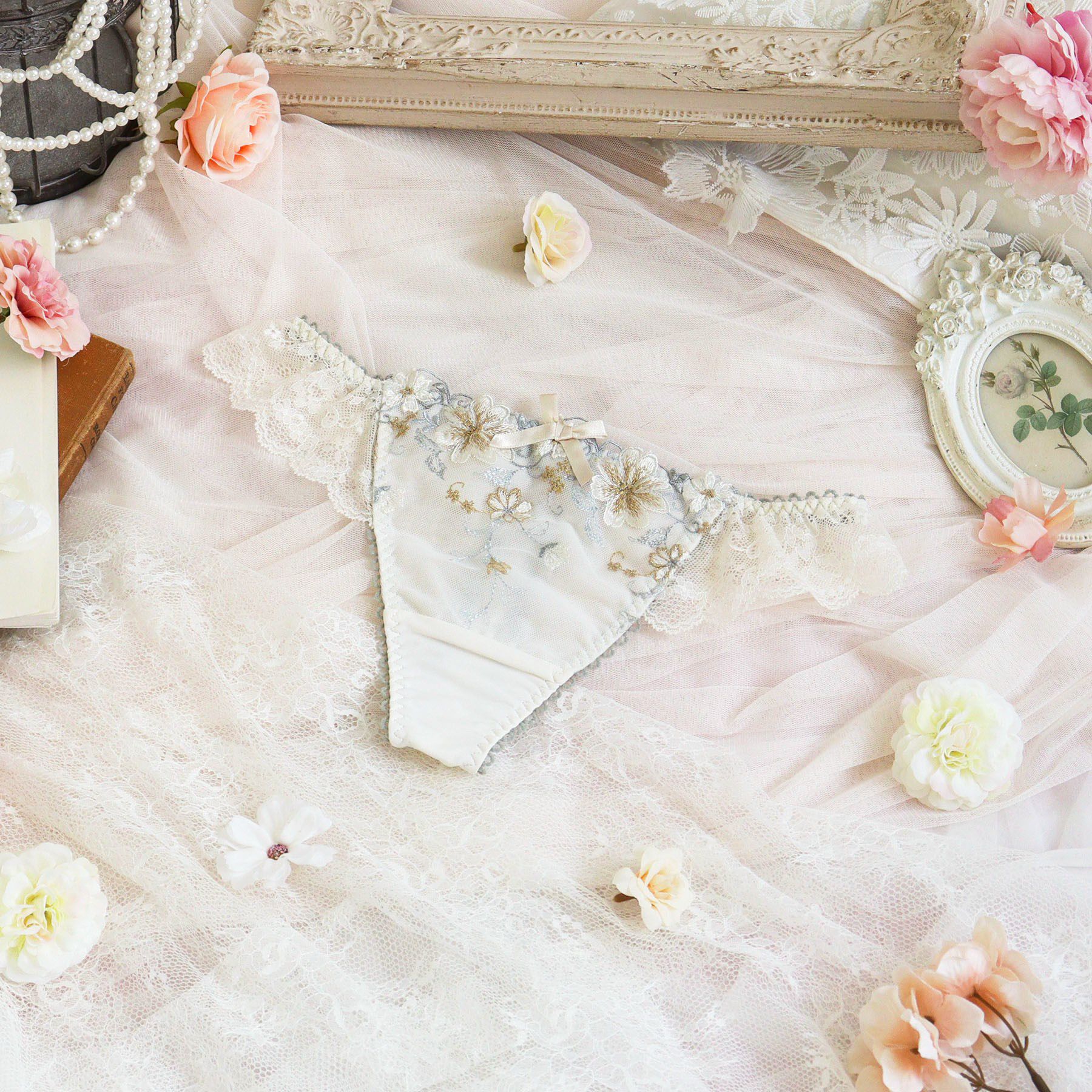 Risa Magli「ジア Tバック」|インナー|アイボリー(004)