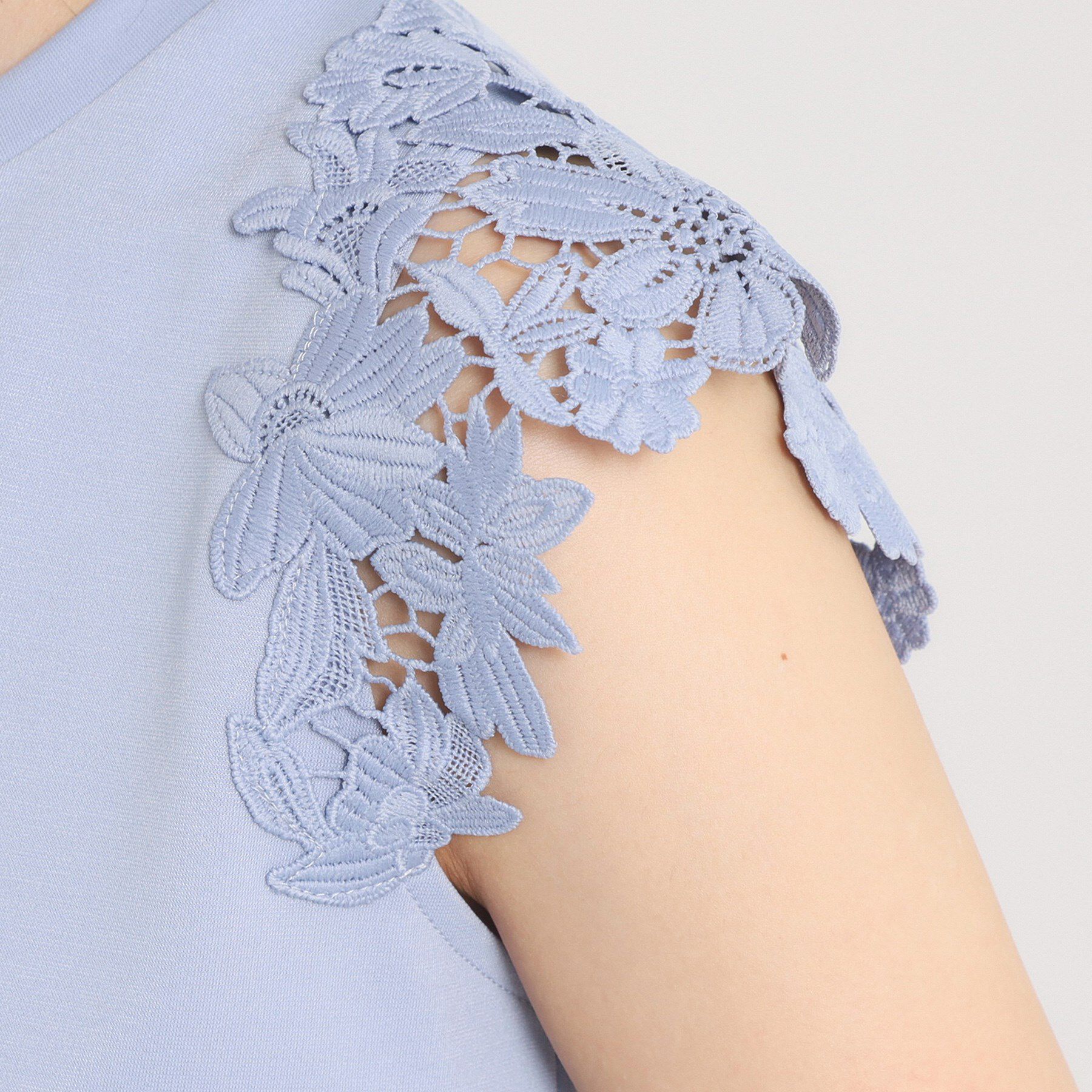 ITS&rsquo;DEMO「【手洗い可】袖レースポンチプルオーバー」|Tシャツ・カットソー|