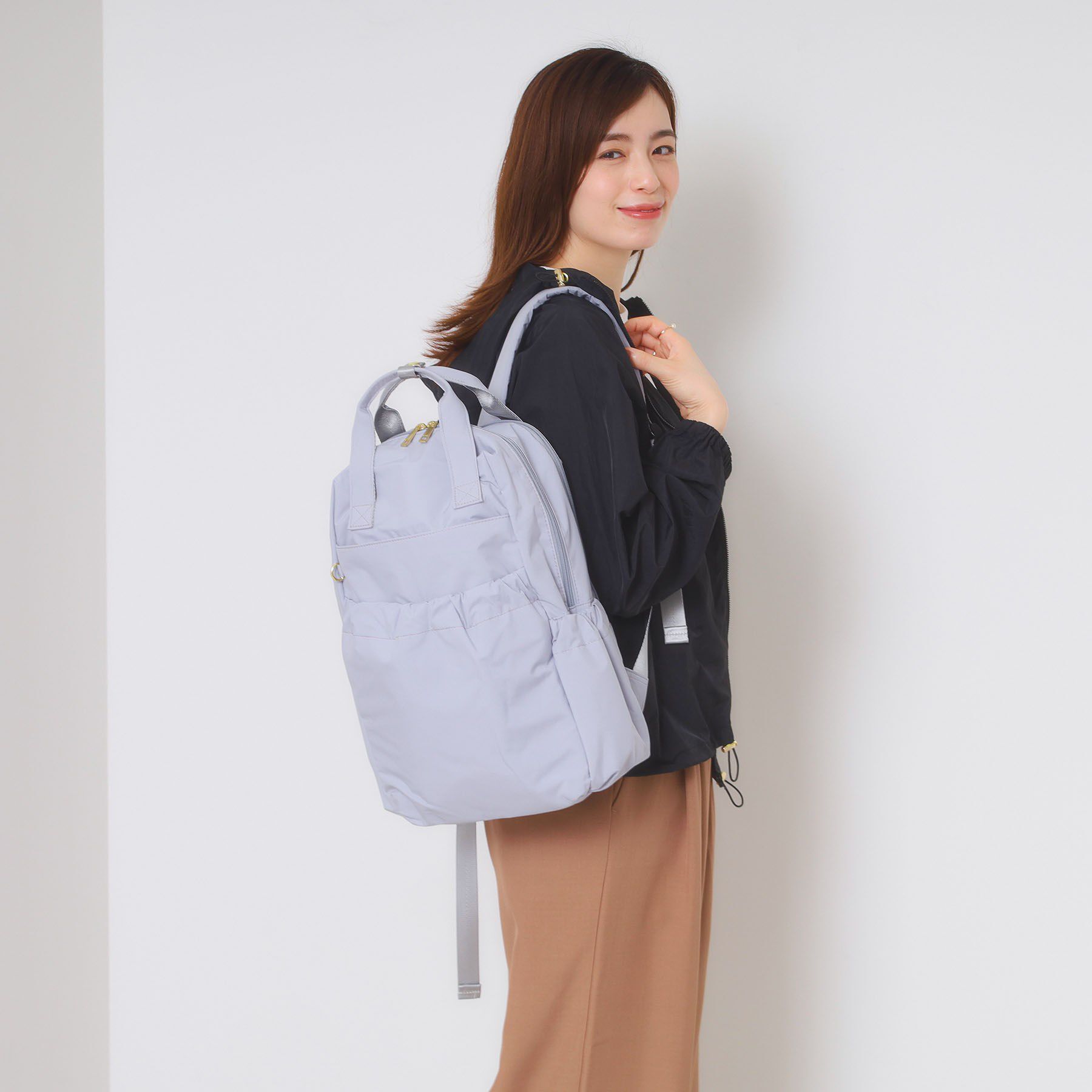 ITS&rsquo;DEMO「【A4／11ポケット】ふんわり軽量撥水リュック」|リュック|