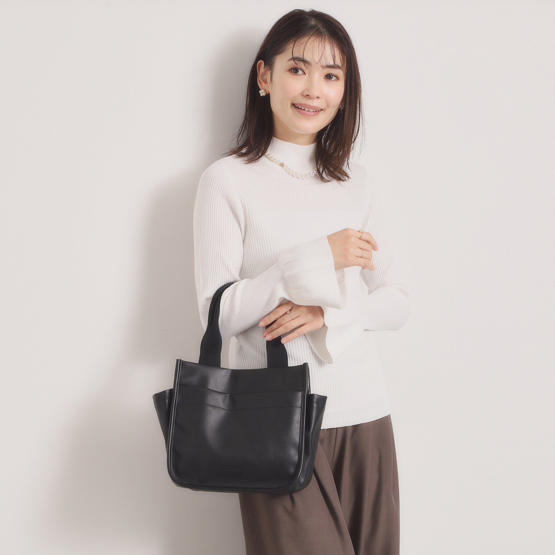 ITS&rsquo;DEMO「合皮サイドポケットミニトート」|ハンドバッグ|