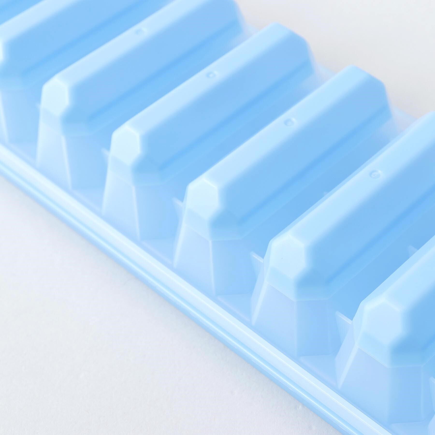 212 KITCHEN STORE「冷た倶楽部 取り出しやすいスティックアイストレー (蓋付)」|食器・キッチングッズ|