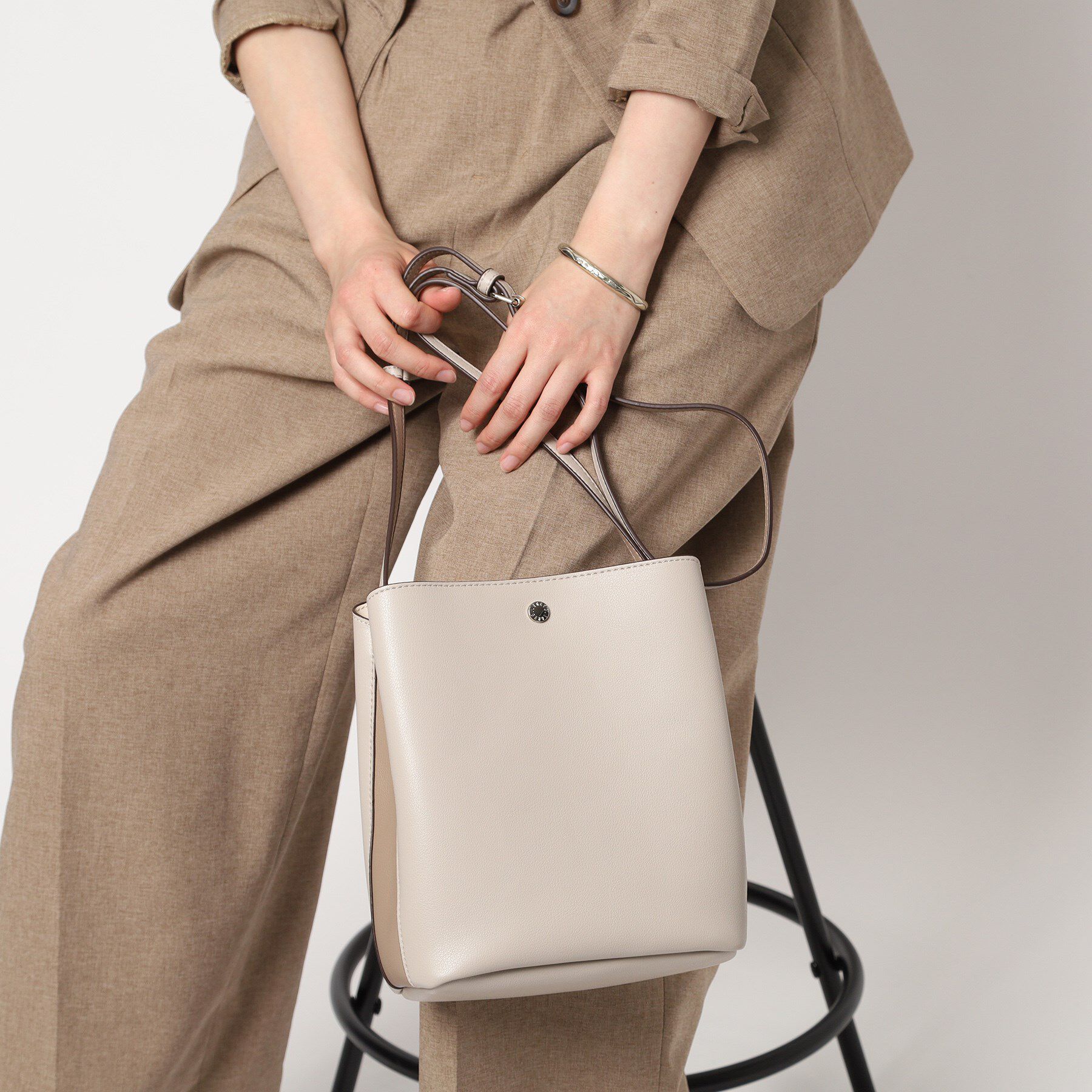 Ober Tashe「【かるいかばん】縦型ショルダーバッグ」|ショルダー・メッセンジャー|