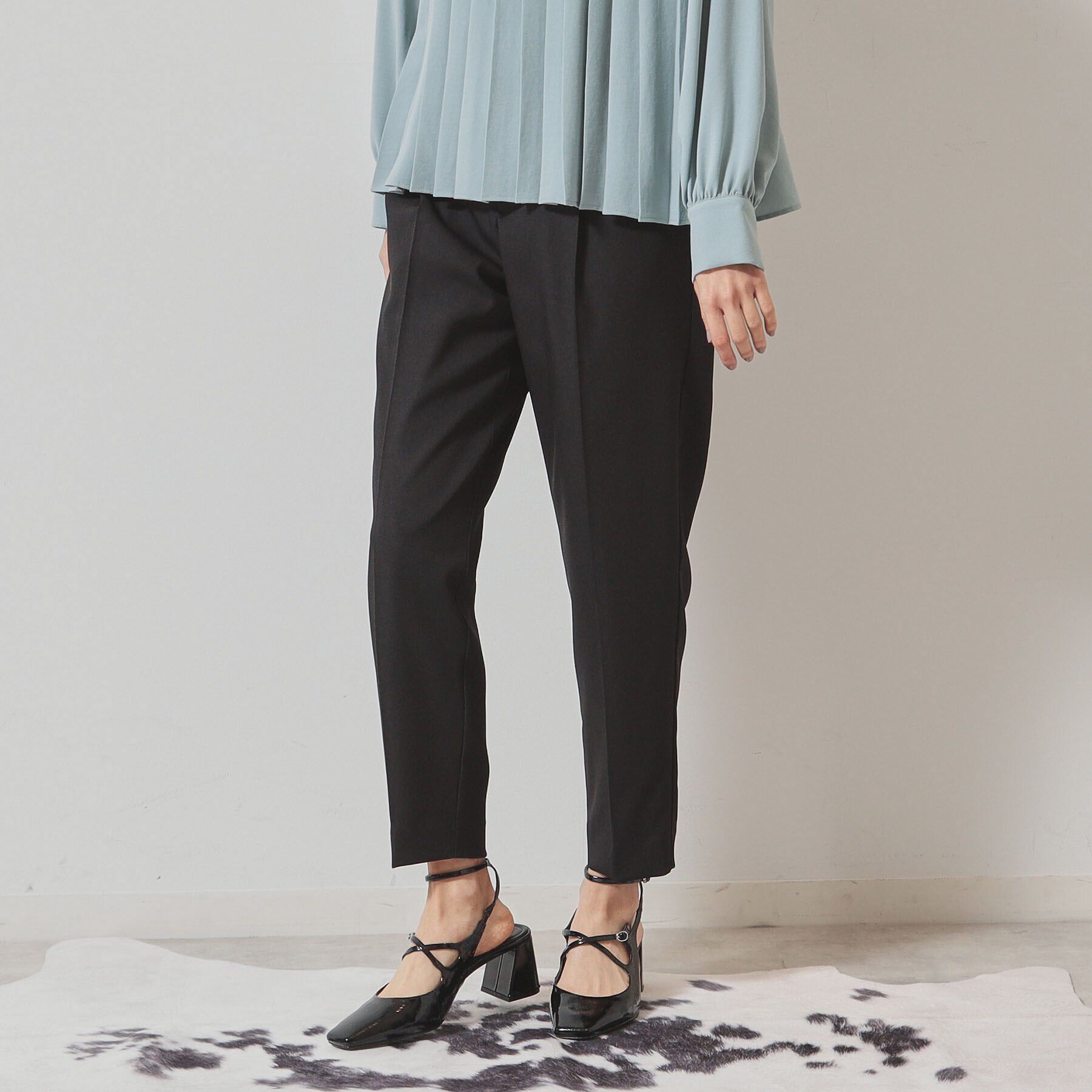 SunaUna「【ポケットフリル／大人フェミニン】テーパードパンツ」|その他|ネイビー(094)