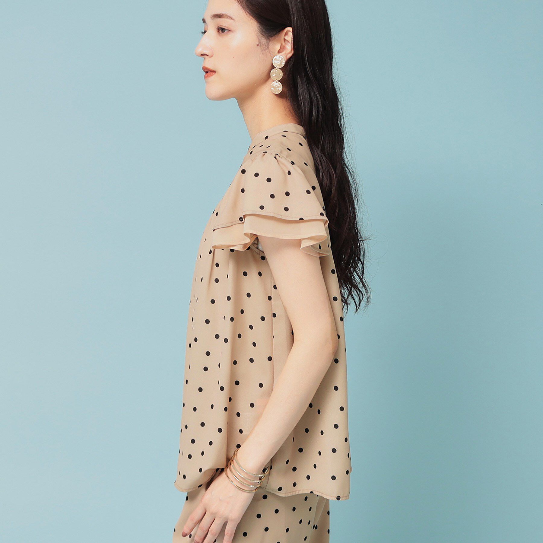 SunaUna「【袖ラッフル/フェミニン】大人可愛いドット柄ブラウス」|シャツ・ブラウス|