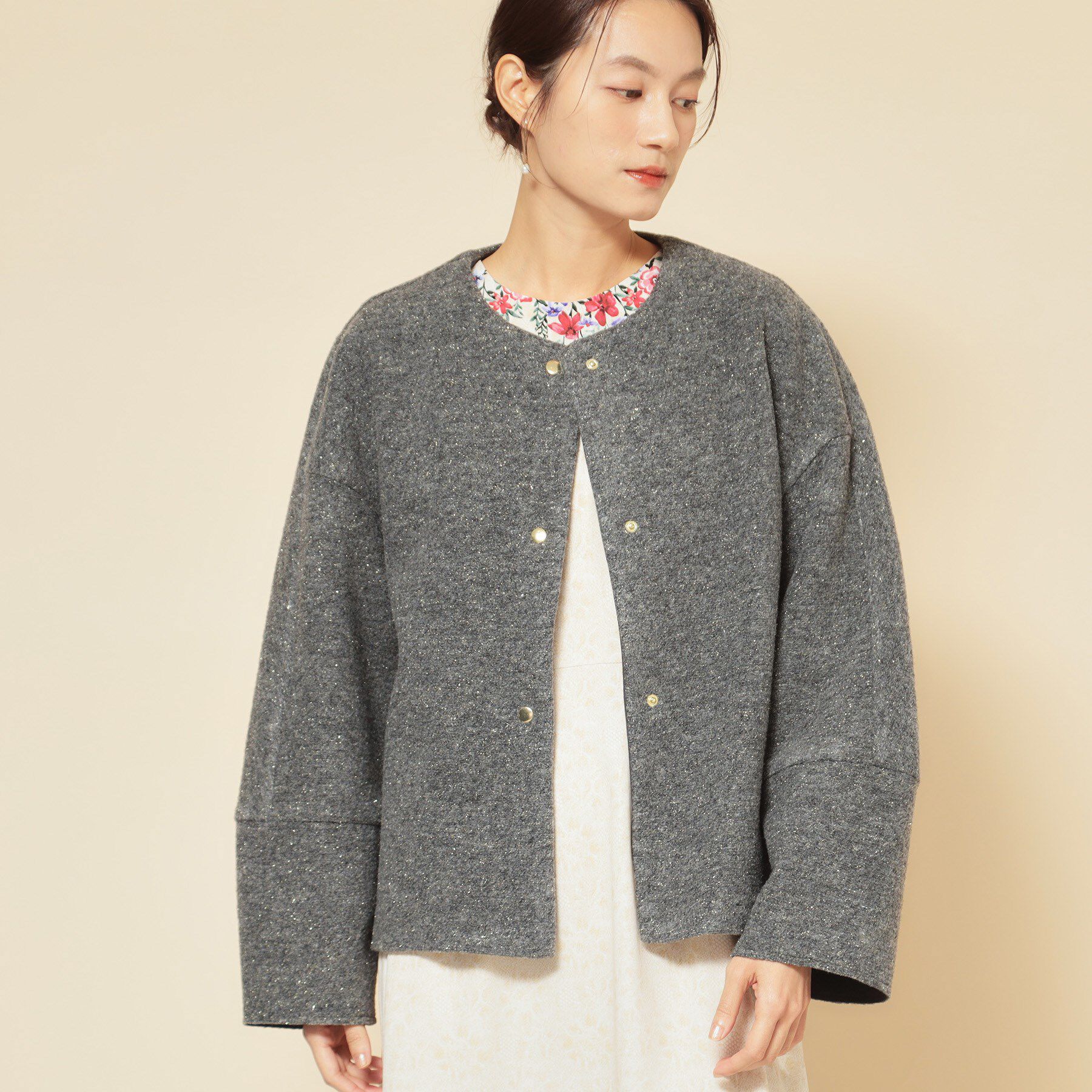 SunaUna「【ショート丈】ノーカラーライトアウター」|ブルゾン・スタジャン|チャコールグレー(0