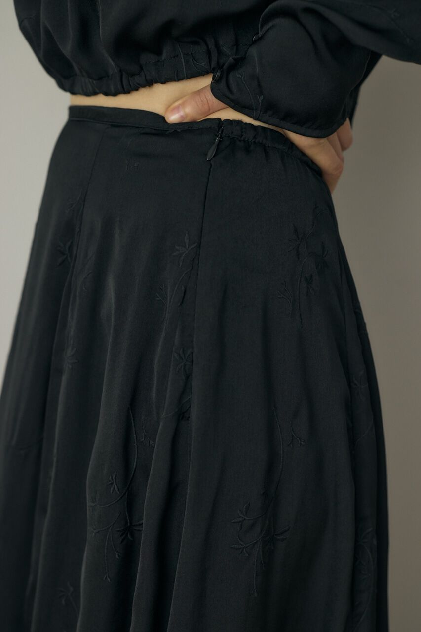 MOUSSY「花柄刺繍フレアスカート リサイクルポリエステル使用」|スカート|