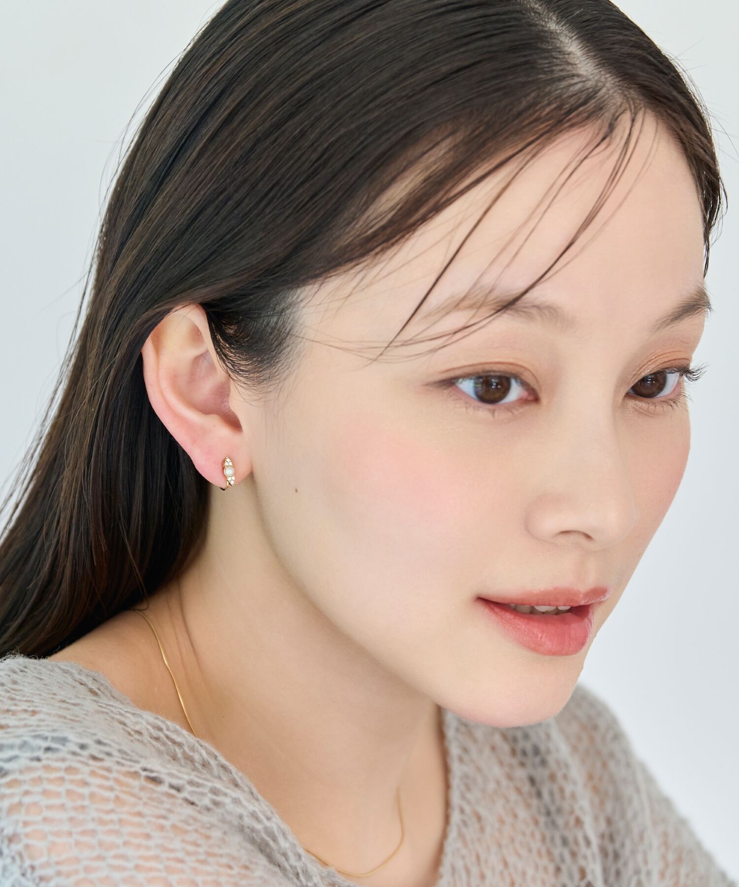 Phoebe「【痛くないシリーズ/金属アレルギー対応】パールビジューライトフィットイヤリング　結婚式/セレモニー」|イヤリング|