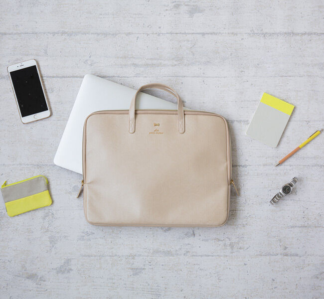  「キャリングケース・持ち手付・ビジュー／デジタルアクセサリー」|モバイルケース|