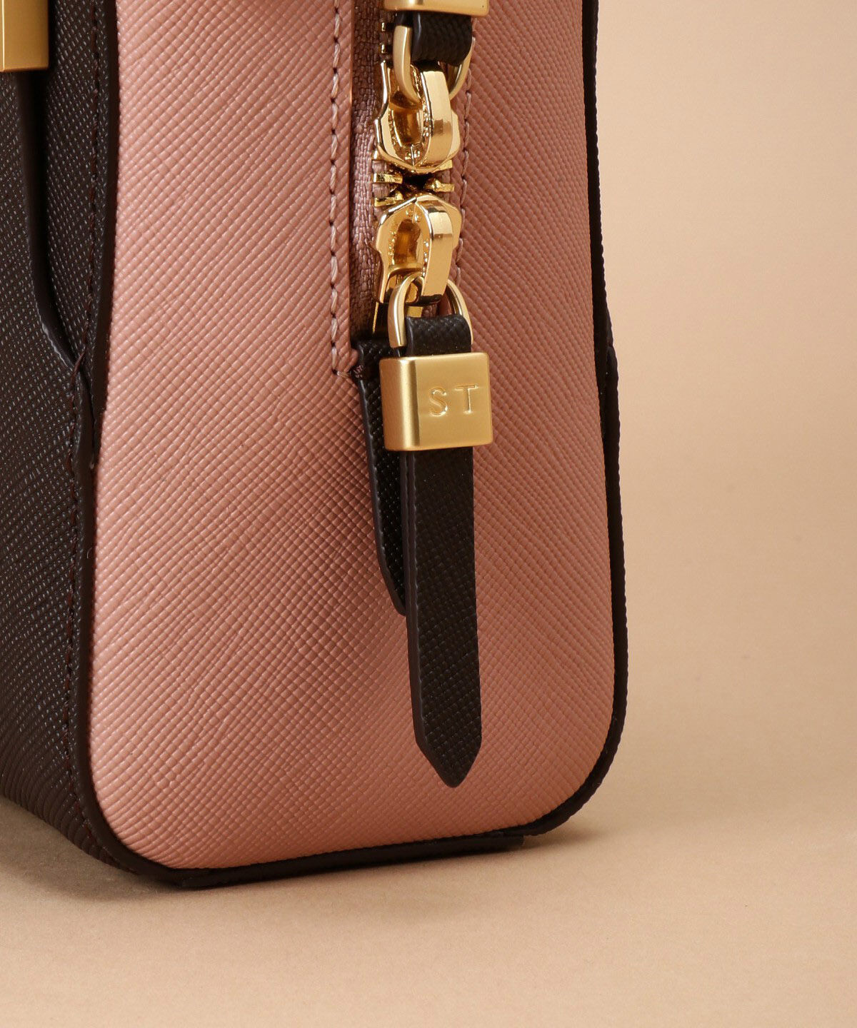 Samantha Thavasa「Pomme d'espoir ポムディスポワール バイカラーショルダーバッグ」|ショルダー・メッセンジャー|