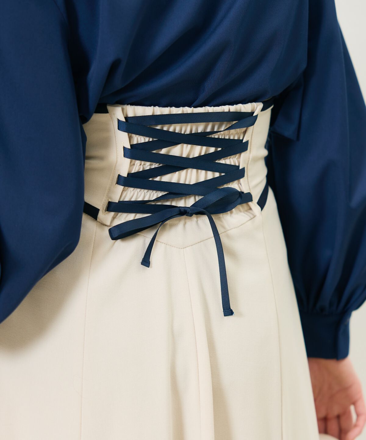 アンドクチュール「パイピングバックレースアップスカート」|フレア|