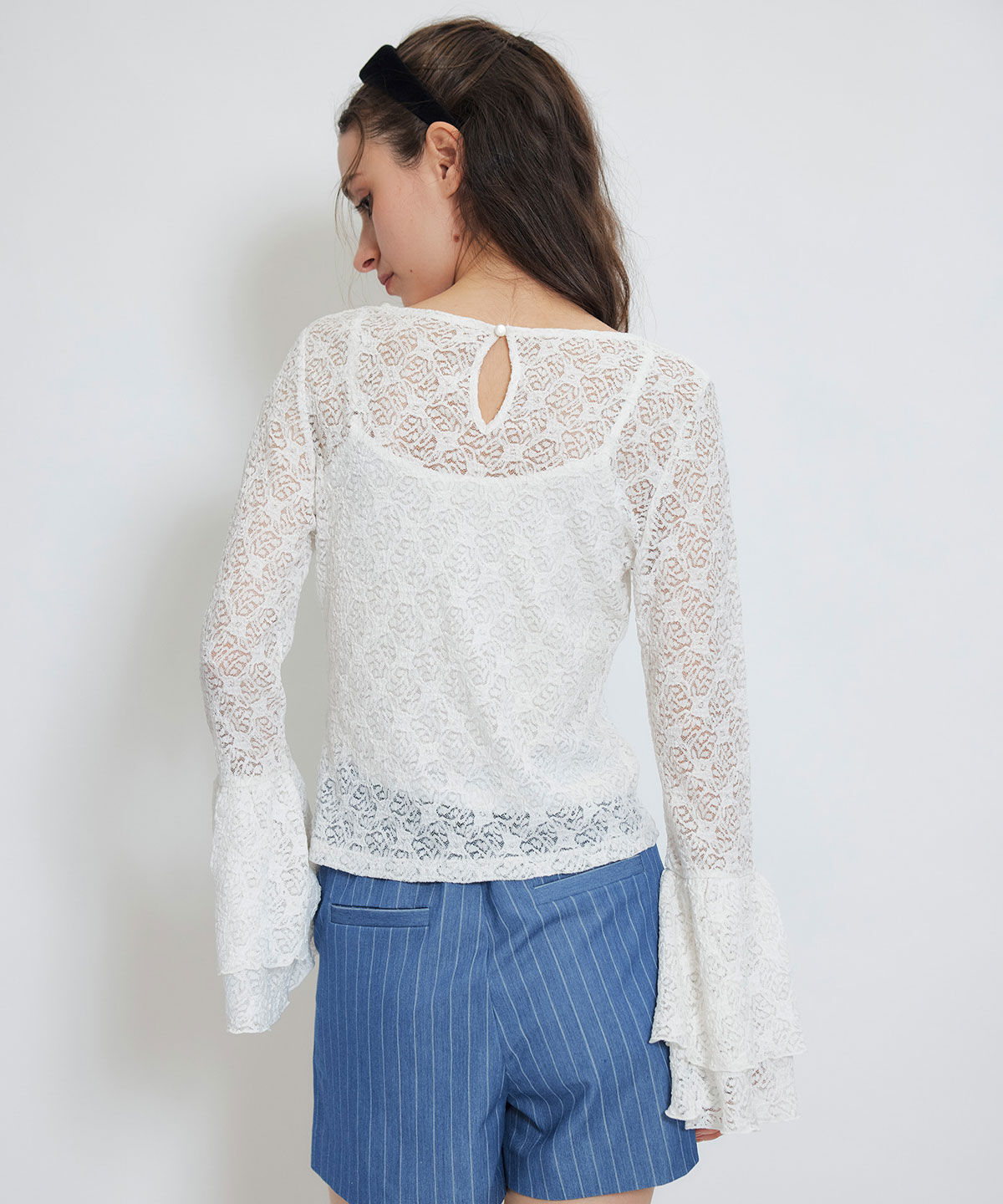 REDYAZEL「ボリュームスリーブシアーレースブラウス&times;ベーシックキャミソール」|Tシャツ・カットソー|