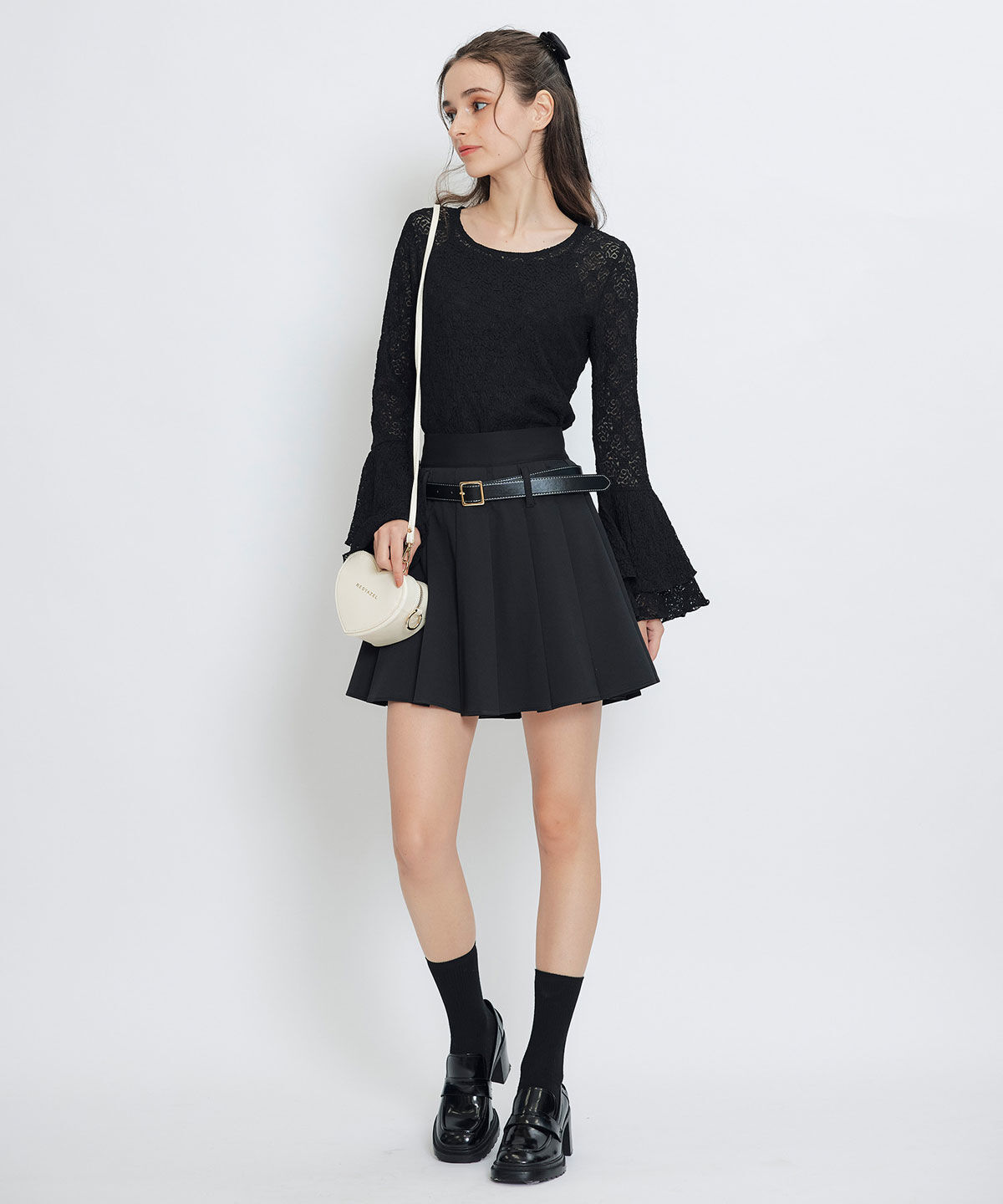 REDYAZEL「ボリュームスリーブシアーレースブラウス&times;ベーシックキャミソール」|Tシャツ・カットソー|