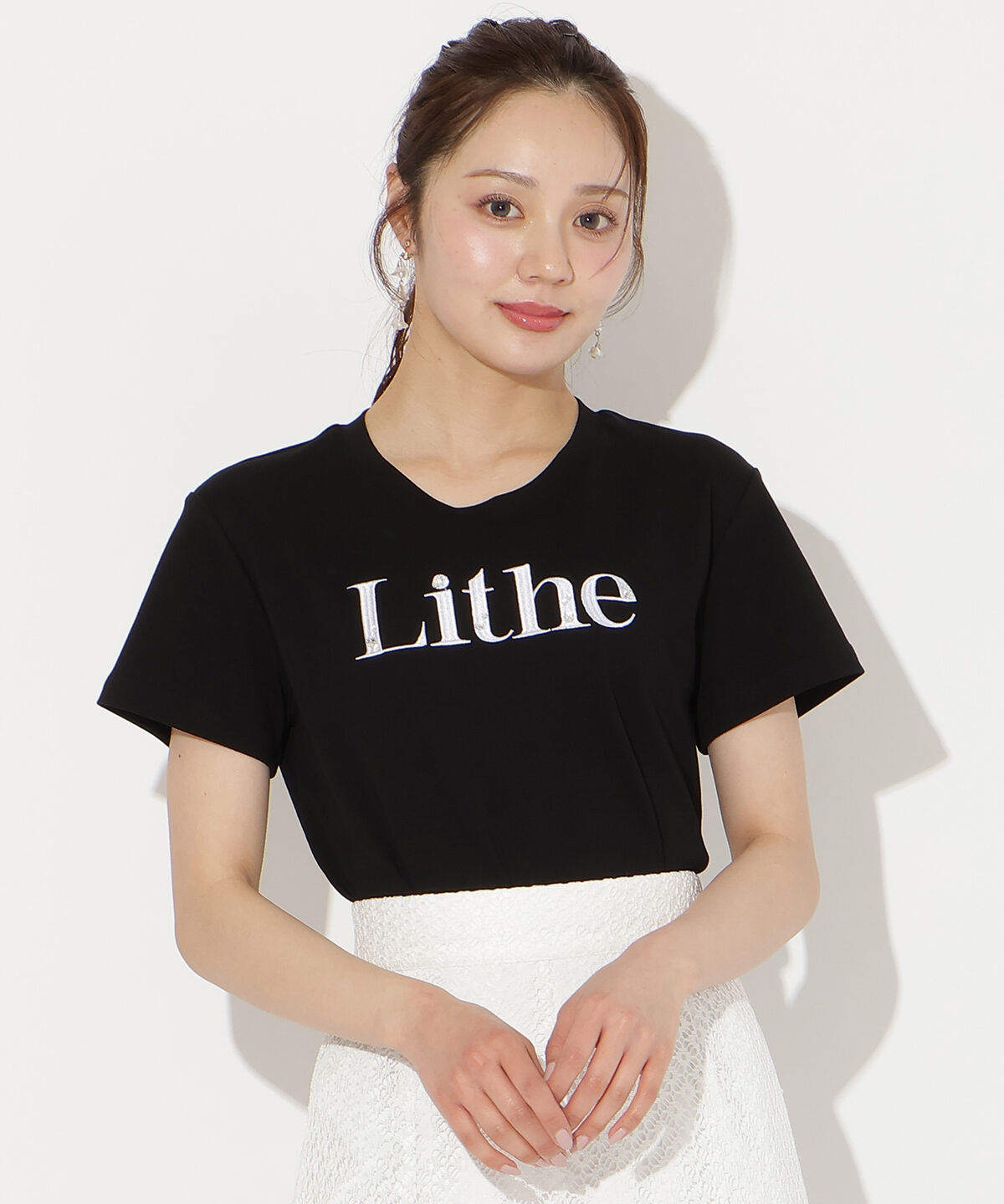 WILLSELECTION「ビジュー付き刺繍ロゴTシャツ」|Tシャツ・カットソー|ブラック