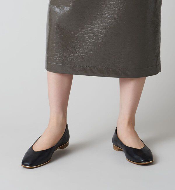 ODETTE E ODILE「ソフトVカット フラット15&darr;&uarr;」|パンプス|