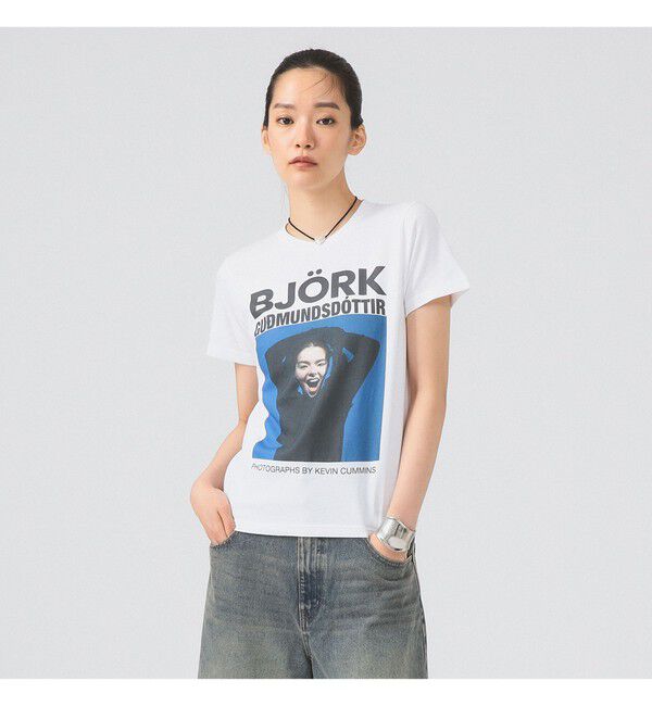 Ray BEAMS 「【別注】Kevin Cummins / 「Bjork」Photo T③」|Tシャツ・カットソー|WHITE