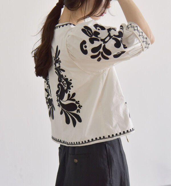 quaranciel「quaranciel:〈洗濯機可能〉エンブロイダリー スクエアネック ブラウス」|シャツ・ブラウス|