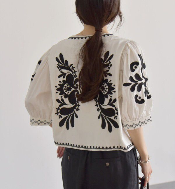 quaranciel「quaranciel:〈洗濯機可能〉エンブロイダリー スクエアネック ブラウス」|シャツ・ブラウス|