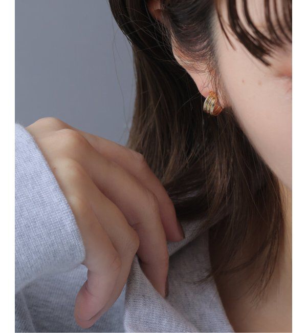 Lilas by Spick&Span「ダブルV線フープピアス K10（両耳）」|ピアス|ゴールド