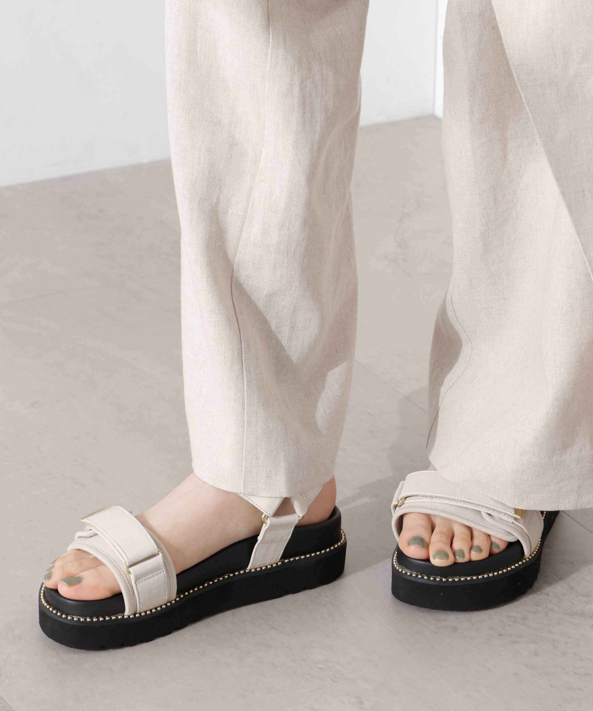 nano･universe「ベルトプラットフォームサンダル」|ビジネス・ドレスシューズ|ベージュ