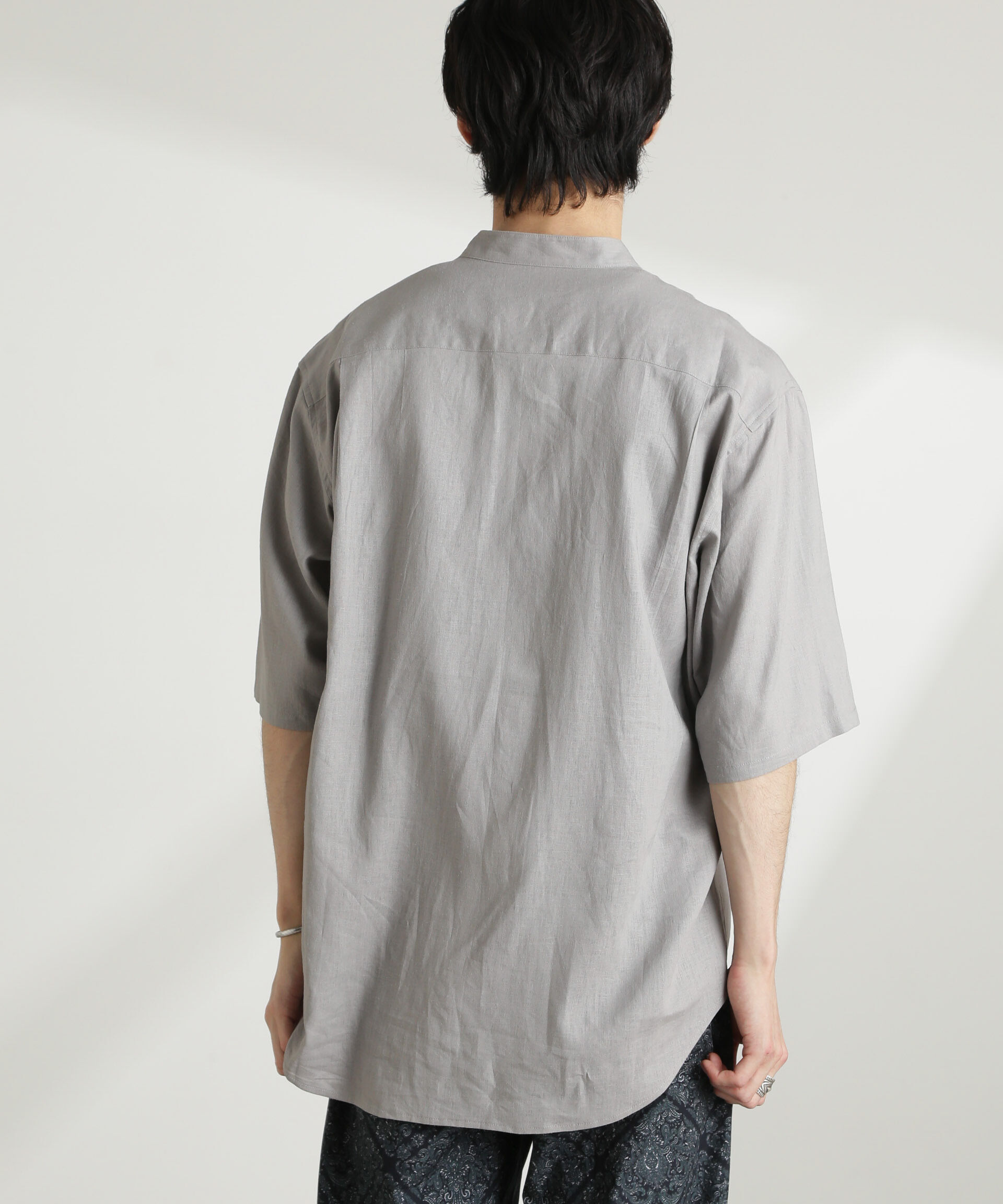 nano･universe「アンチスメルリネン バンドカラーシャツ 半袖」|シャツ・ブラウス|