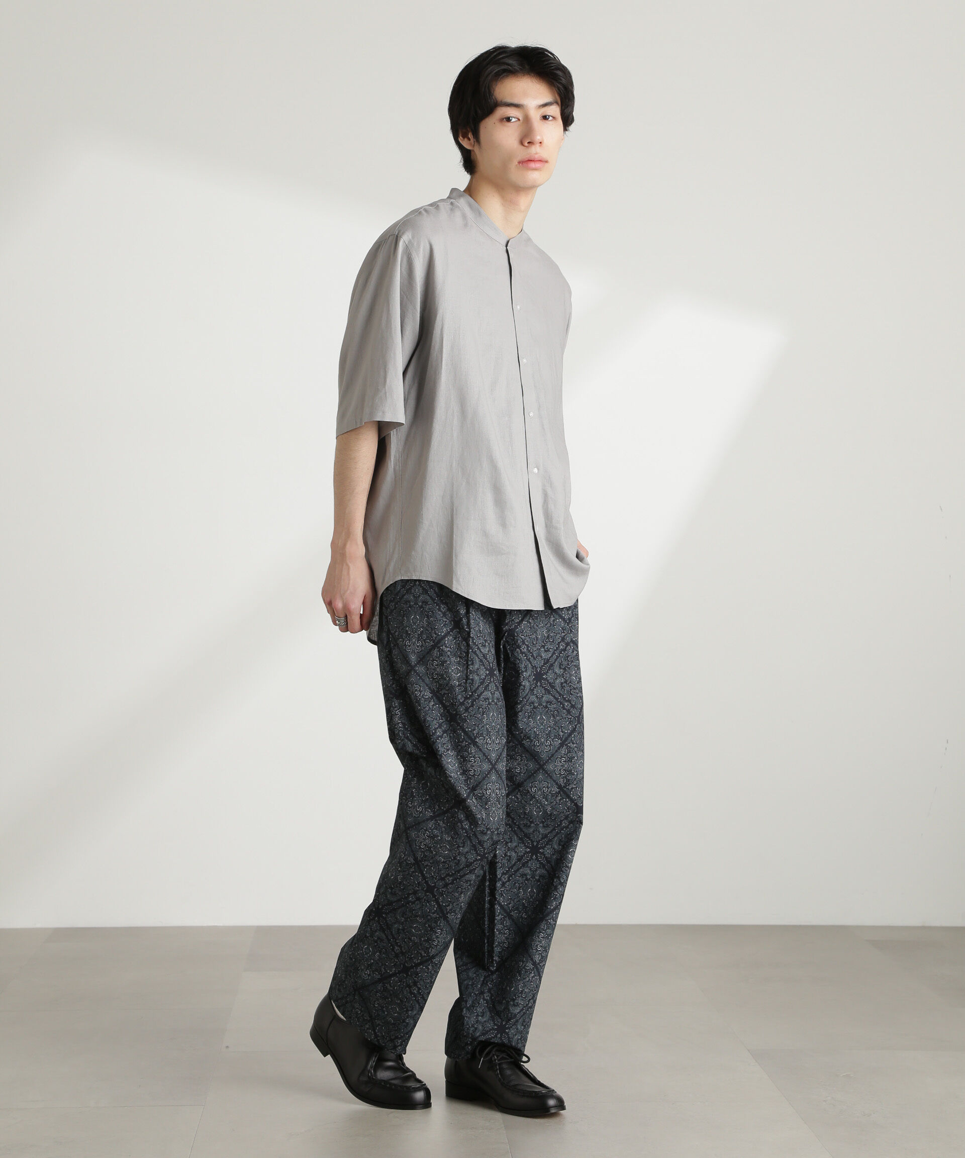 nano･universe「アンチスメルリネン バンドカラーシャツ 半袖」|シャツ・ブラウス|