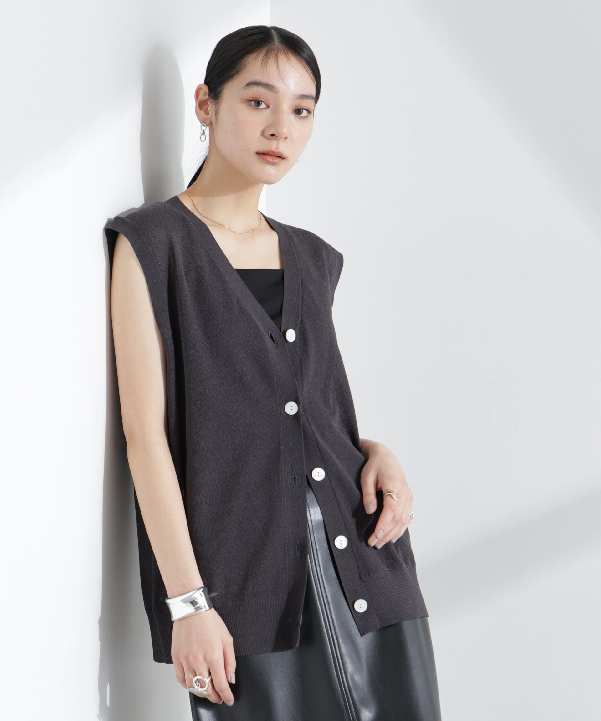 nano･universe「シアーミラノリブニットベスト」|ニット・セーター|チャコール3