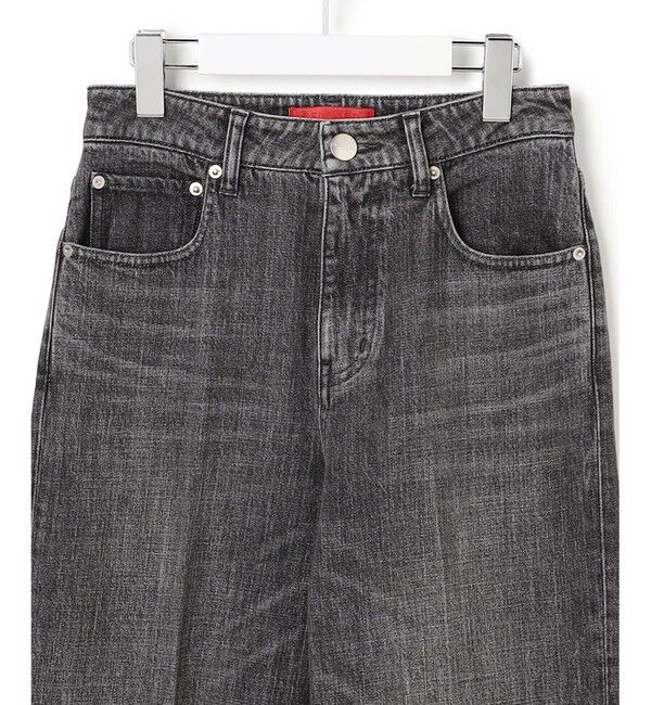 23区「【FUDGE掲載/滝沢眞規子さん着用/RED CARD TOKYO&times;23区】 センタープレス デニム ワイド パンツ」|デニム|