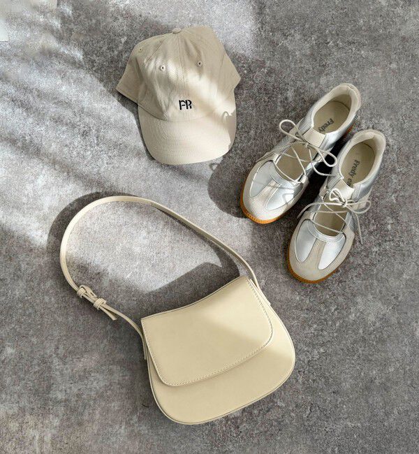 fredy emue「フラップラウンドワンショルバッグ」|ショルダー・メッセンジャー|