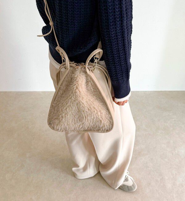 fredy emue「異素材ファートライアングルバッグ」|ショルダー・メッセンジャー|