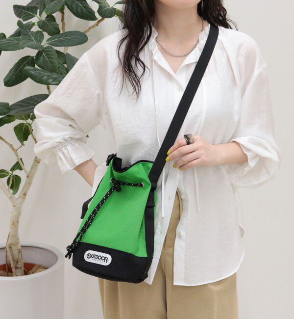 fredy emue「【OUTDOOR PRODUCTS】 バイカラードロスト巾着ショルダー」|ショルダー・メッセンジャー|イエローグリーン