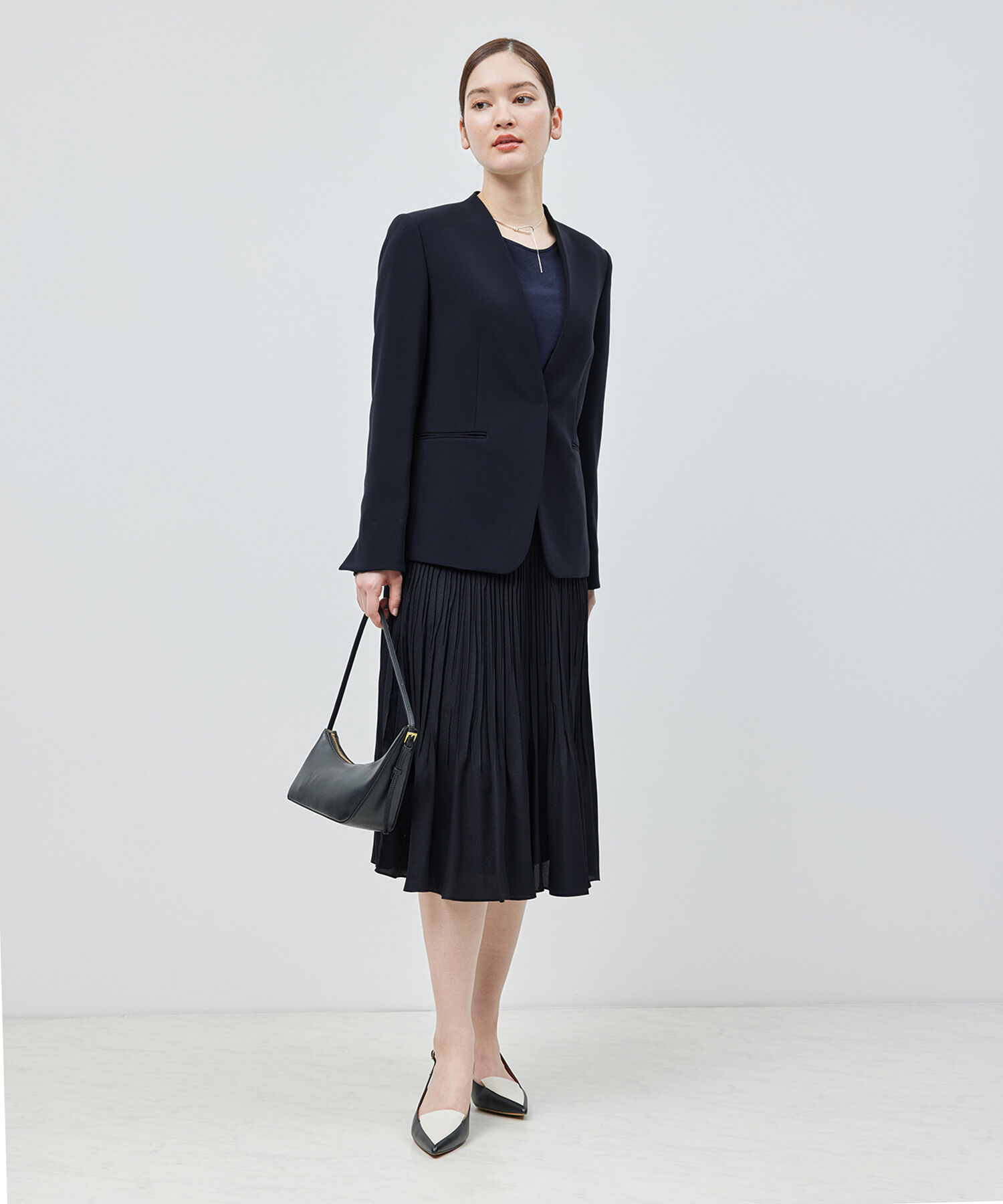 ROPE「トリアセテートダブルクロスVネックジャケット【セレモニー/通勤対応】【洗える】」|ノーカラージャケット|