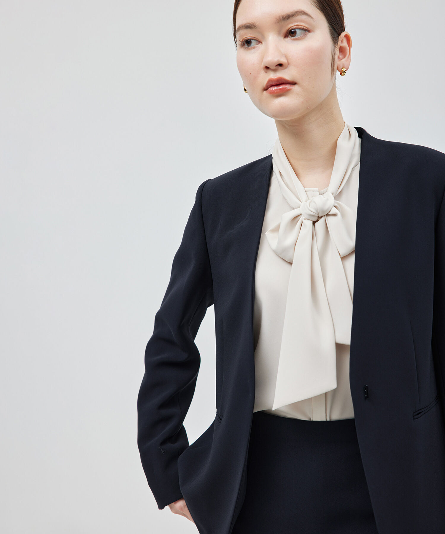 ROPE「トリアセテートダブルクロスVネックジャケット【セレモニー/通勤対応】【洗える】」|ノーカラージャケット|