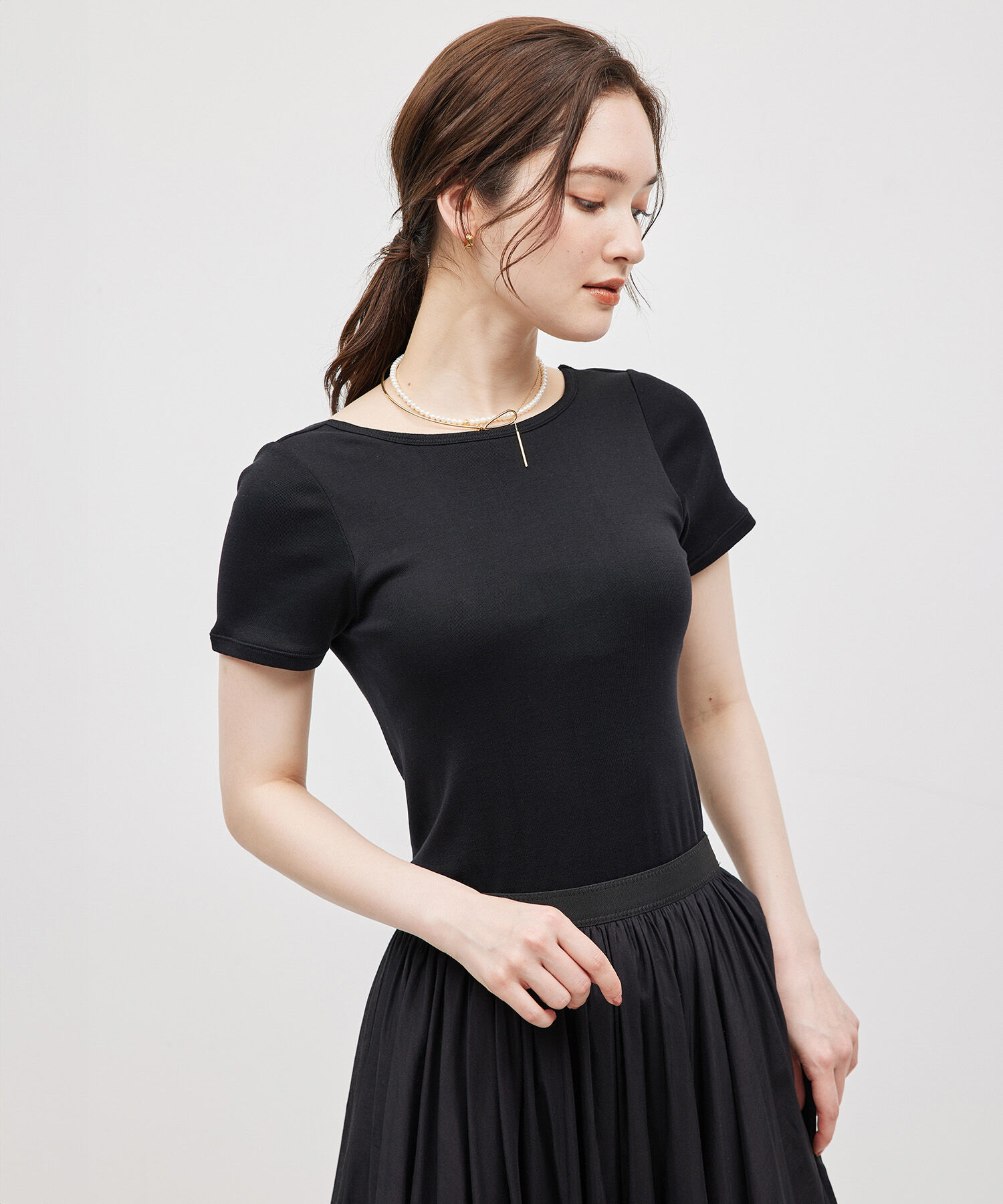 ROPE「コットンシルク丸胴フライスカップ付き半袖カットソー」|Tシャツ・カットソー|ブラック(01)