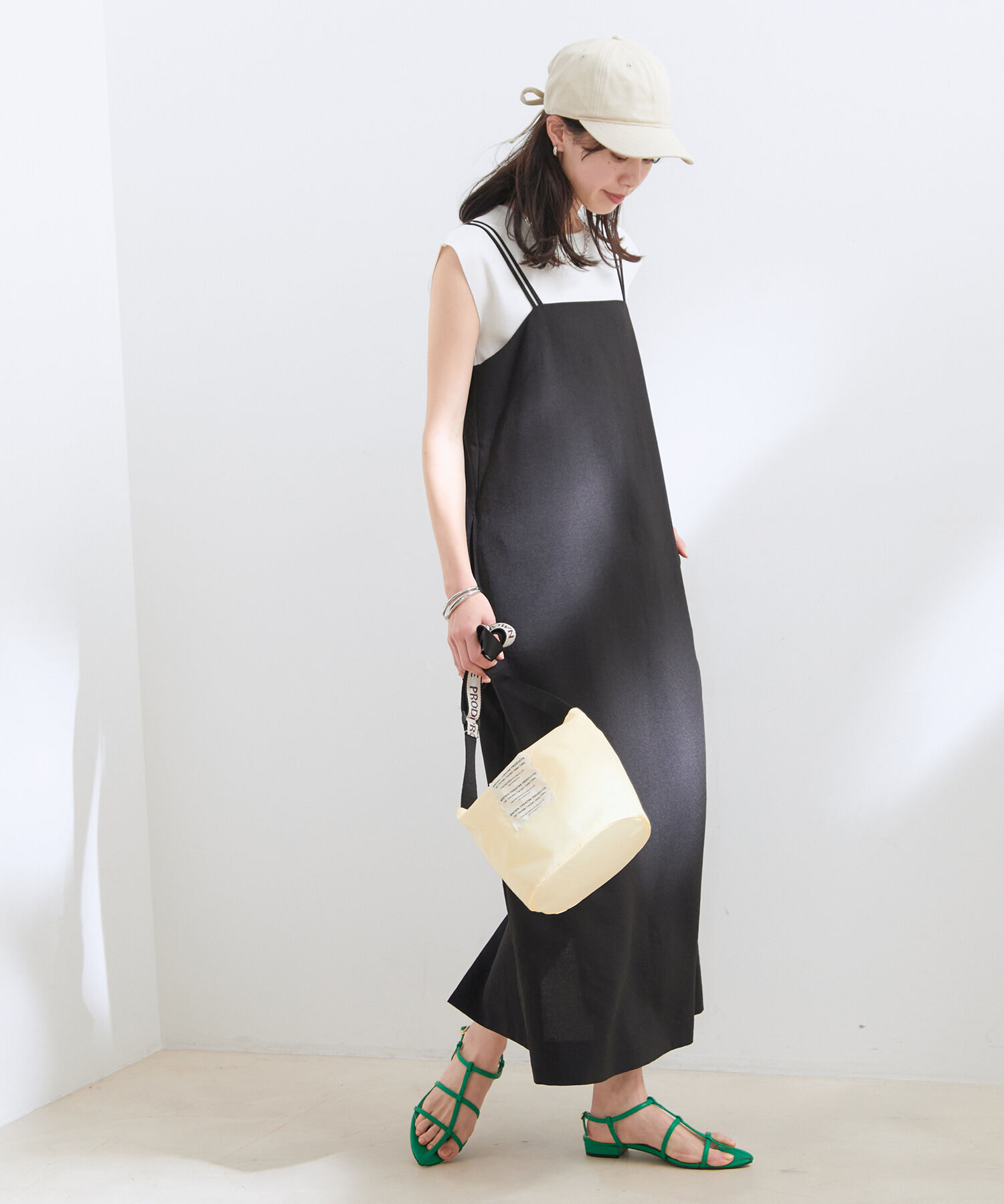 Juze「ボーンアンクルストラップフラットサンダル」|サンダル|