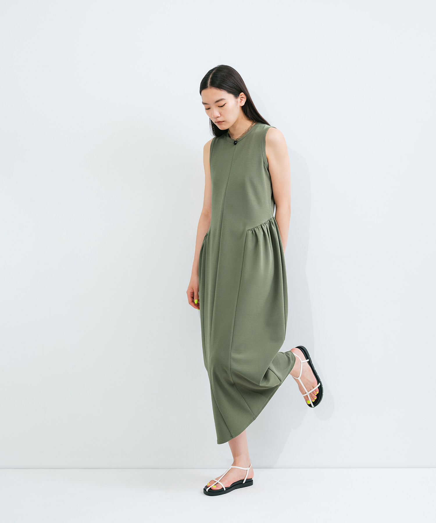 ADAM ET ROPE'「ナロークロスストラップスポサン」|サンダル|