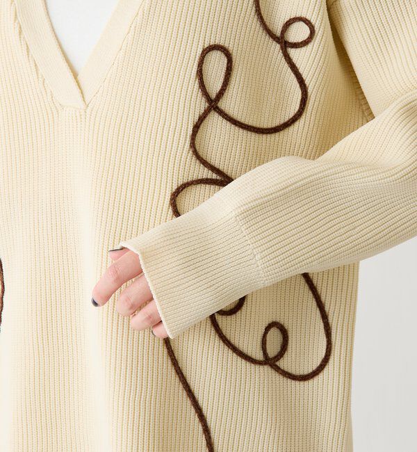  「コード刺繍深Vニット」|ニット・セーター|