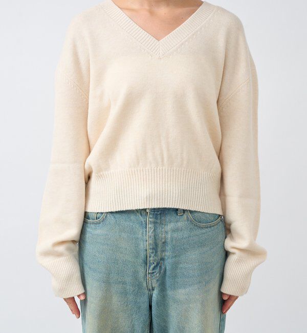  「【女性らしいデコルテライン】ウールVニット」|ニット・セーター|