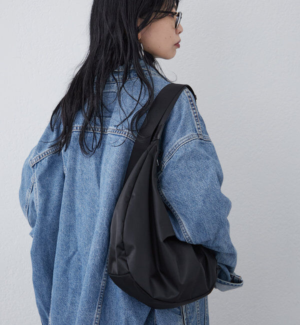  「クラウズナイロンラウンドビッグショルダーバッグ」|ショルダー・メッセンジャー|