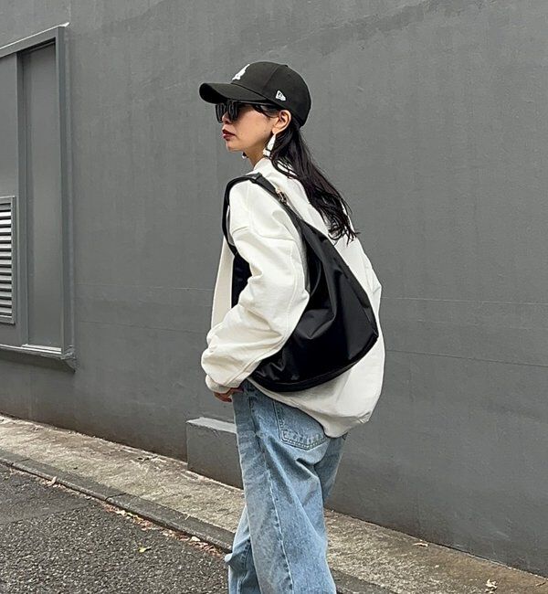  「クラウズナイロンラウンドビッグショルダーバッグ」|ショルダー・メッセンジャー|