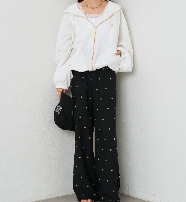  「ビージーフラワースラックス」|チノ|