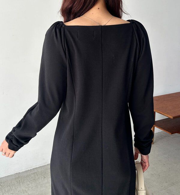  「【低身長サイズあり】ウェーブネックギャザーワンピース」|ワンピース|