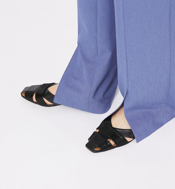 AU BANNISTER「グルカモチーフフラットパンプス」|パンプス|