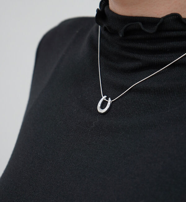 abahouse mavie「【NOVA】サージカルステンレスヒヅメチャームネックレス」|ネックレス|