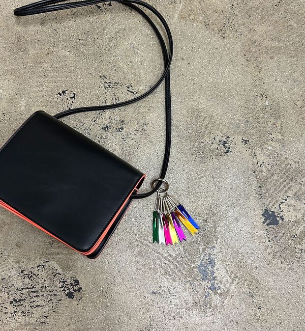 NOMINE「【cheek】Line mini shoulder カラーライン ショルダーバッ」|ショルダー・メッセンジャー|