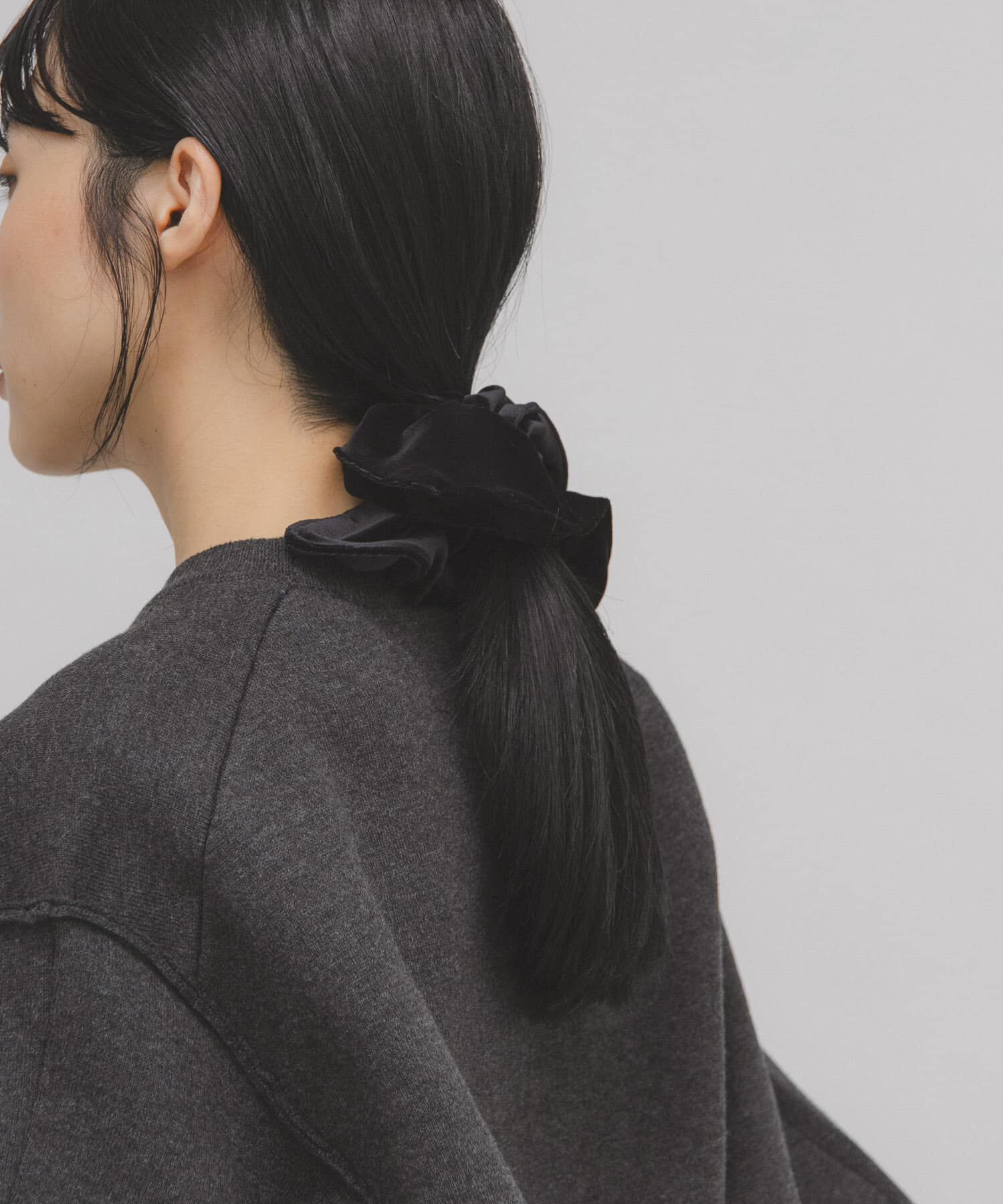  「スクエアベロアシュシュ」|ヘアゴム・シュシュ|