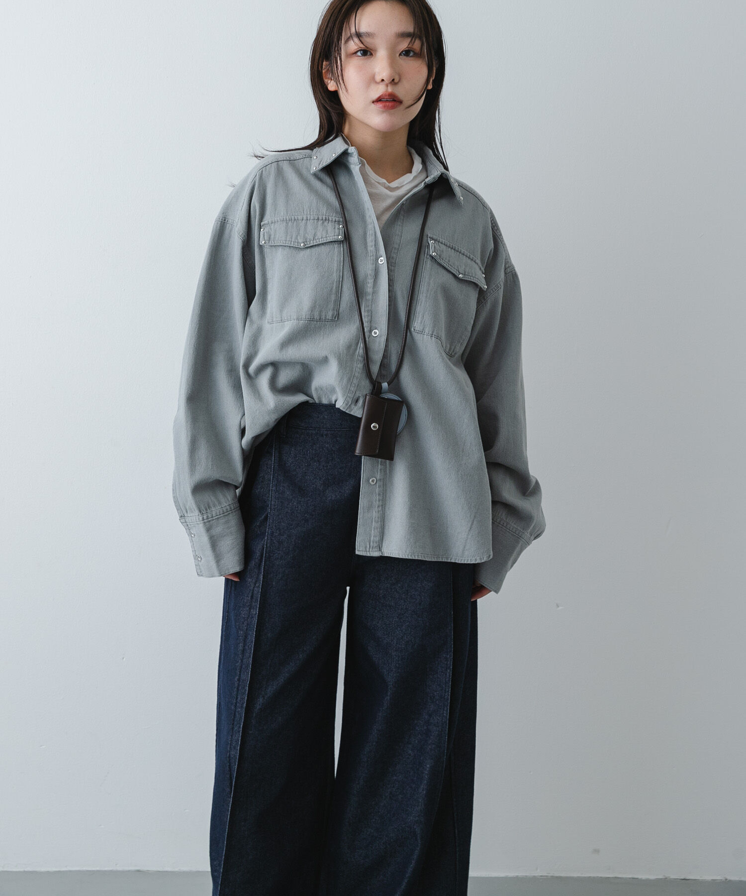 SENSE OF PLACE by URBAN RESEARCH「スタッズデニムシャツ」|シャツ・ブラウス|ライトグレー